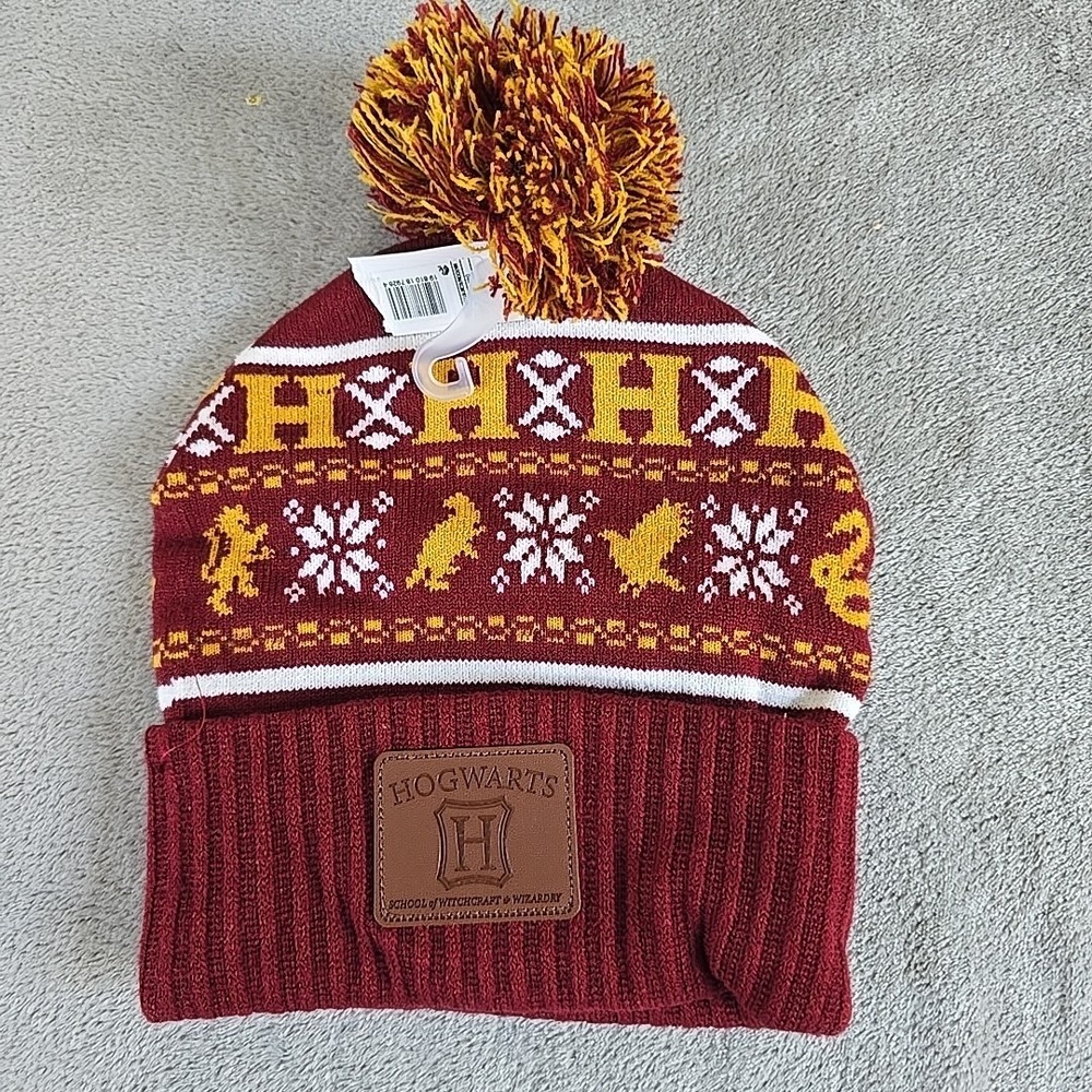 Hogwarts Hat Adult O/S Red & Yellow Wizarding World Winter Outdoors Casual